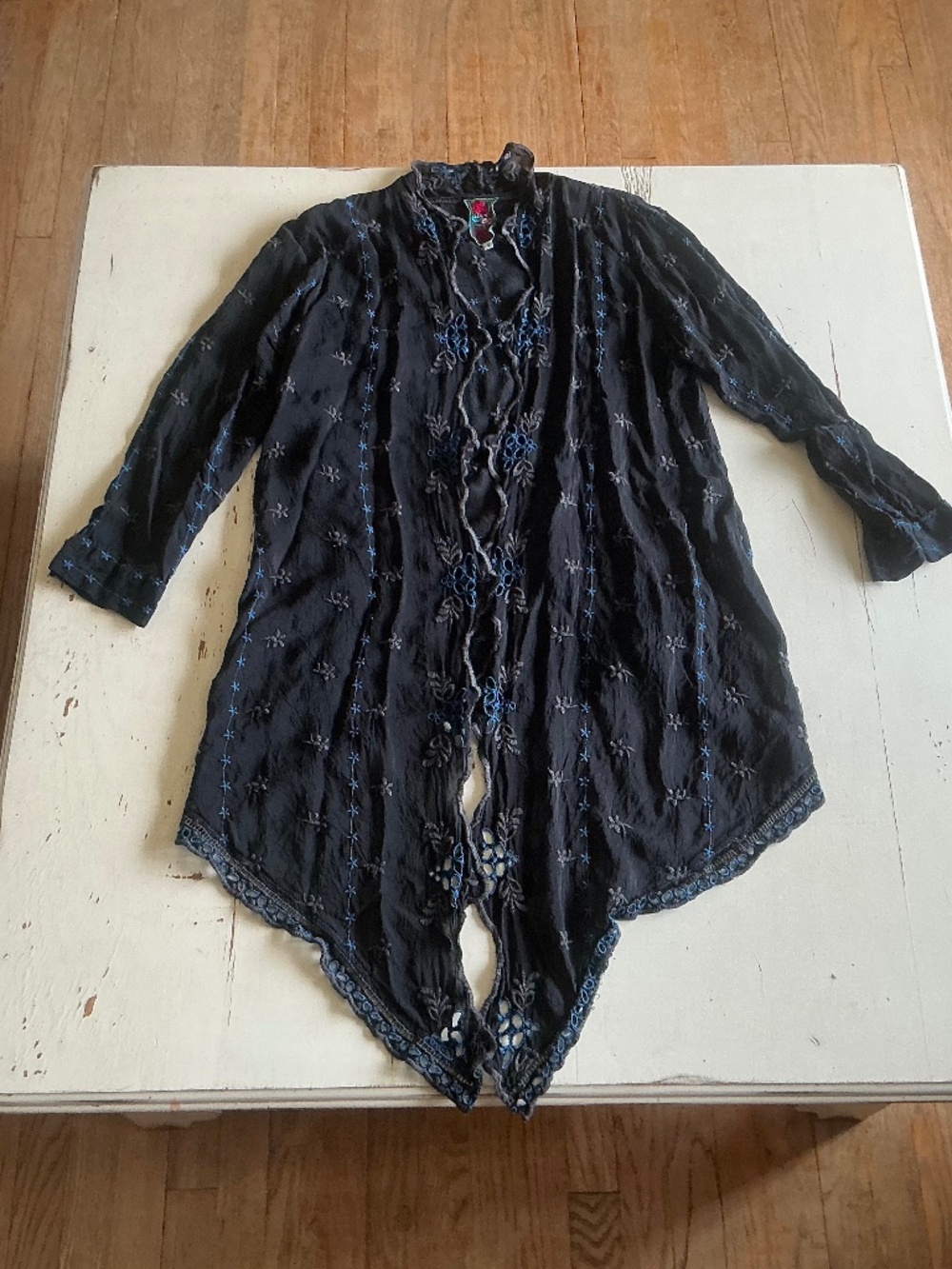 Johnny Was Black Krinkled Cupra Rayon Embroidered Draped lightweight jacket S